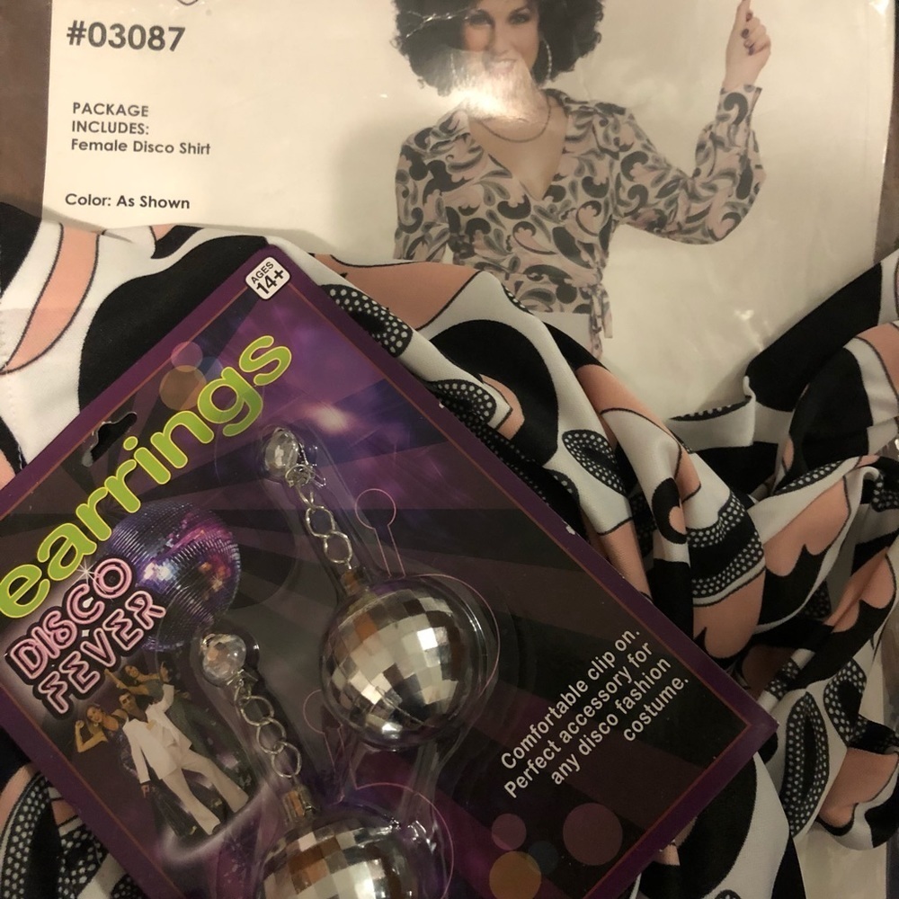 Costume disco shirt and earrings Halloween